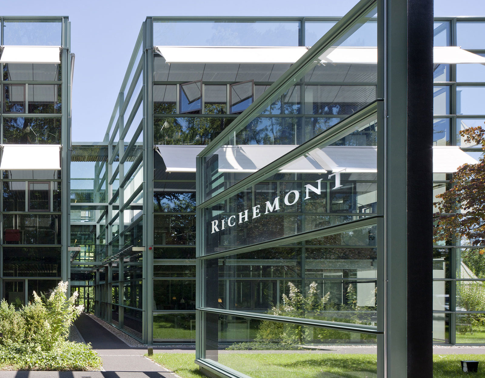 Richemont shoots down proposal to appoint former LVMH insider to its board
