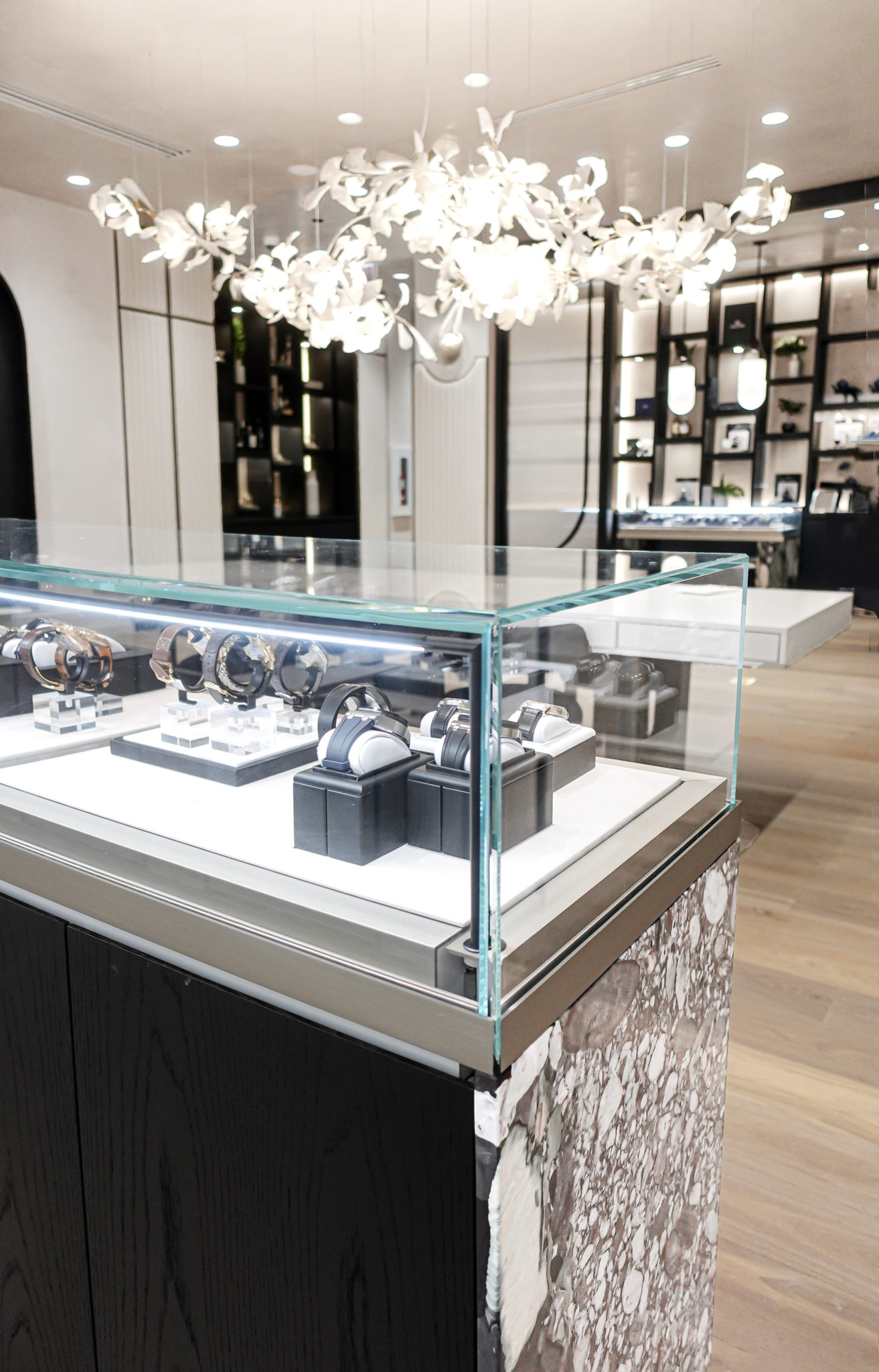 Burdeen s seizes opportunity to open Vacheron Constantin store in