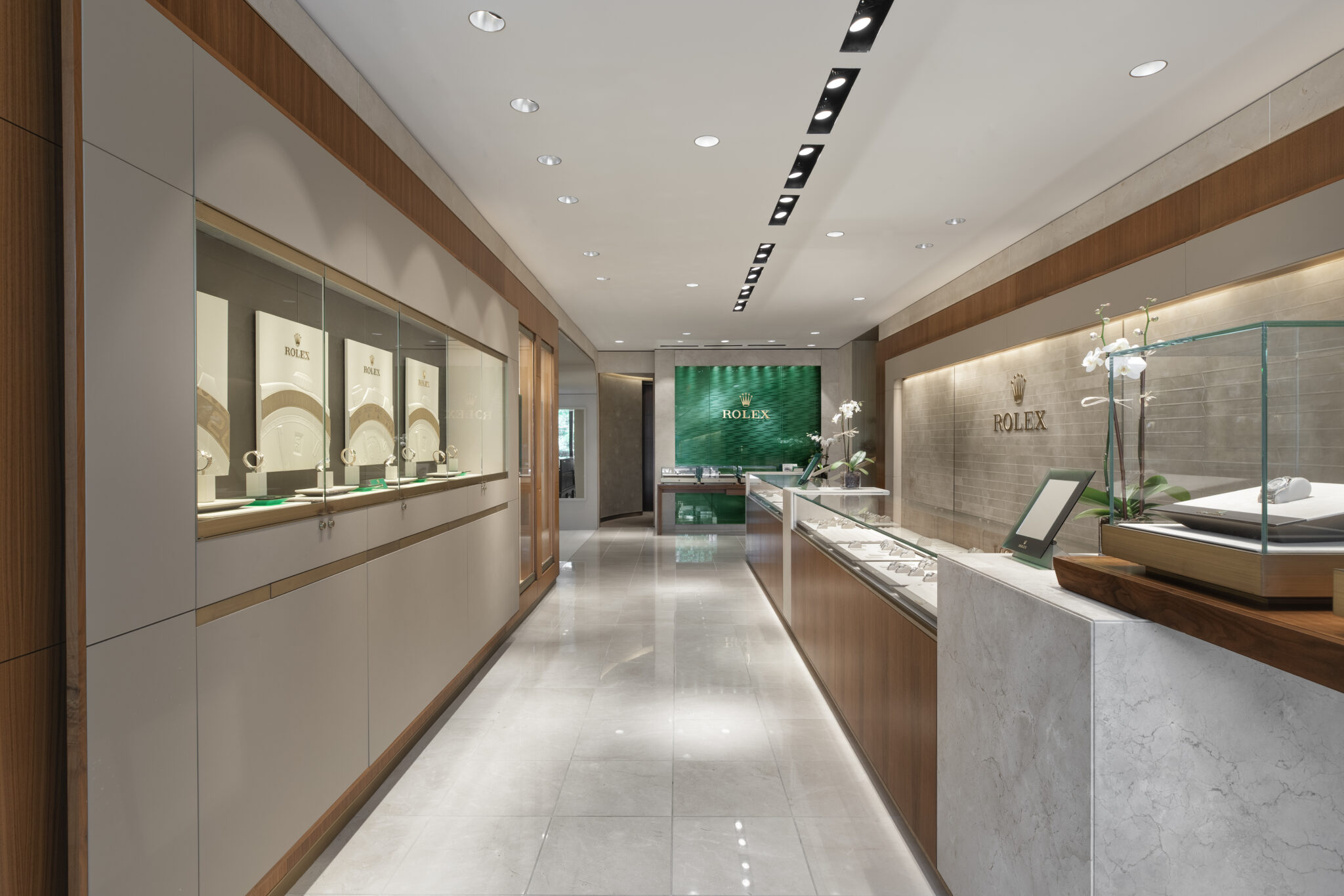 GREATEST SHOWROOMS: London Jewelers, Manhasset, NY, USA