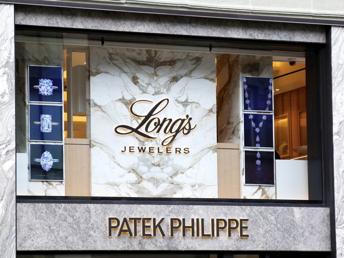 Long s Jewelers News WATCHPRO USA