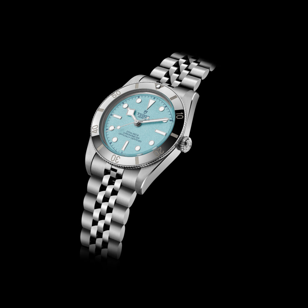 TUDOR ノベルティー Tudor Tinkers With Texture And Another Shade Of Blue For