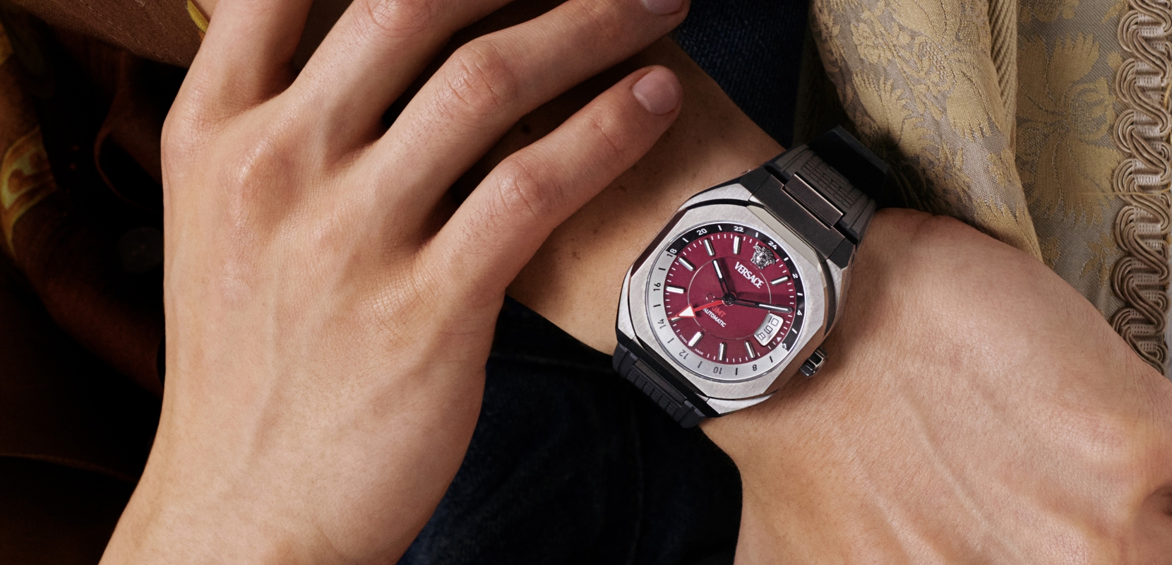 Versace's V-Contempo GMT Gent is a timepiece for the modern