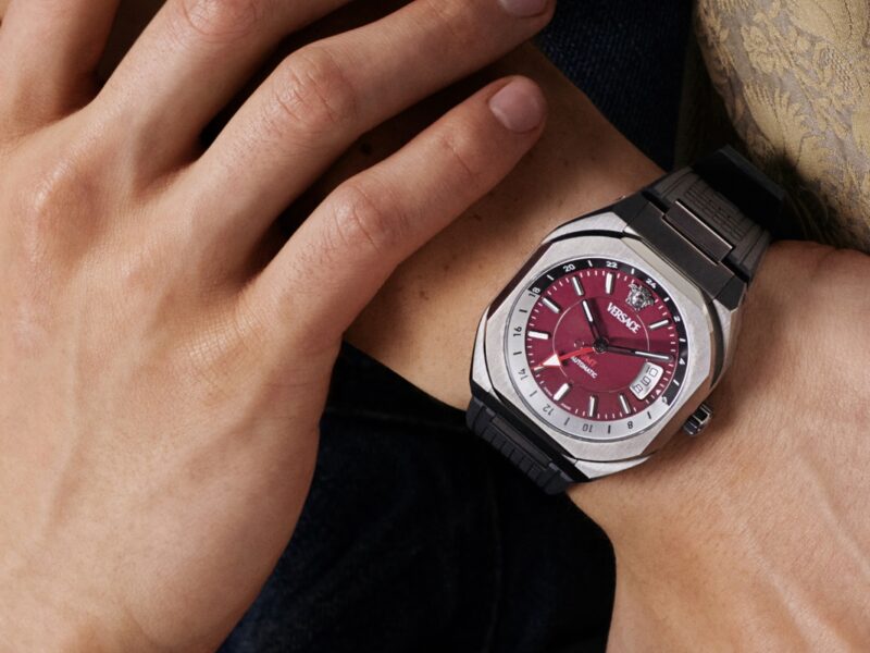 Versace’s V-Contempo GMT Gent is a timepiece for the modern traveller