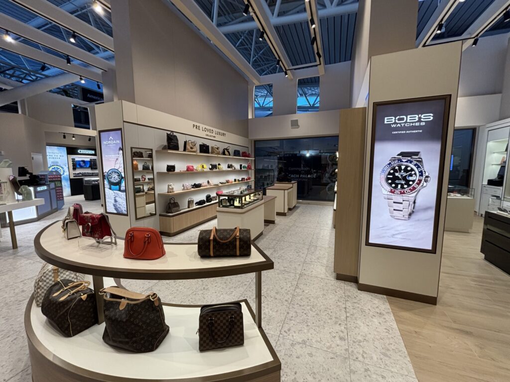 Airports where you can fly and buy Rolex second-hand watches