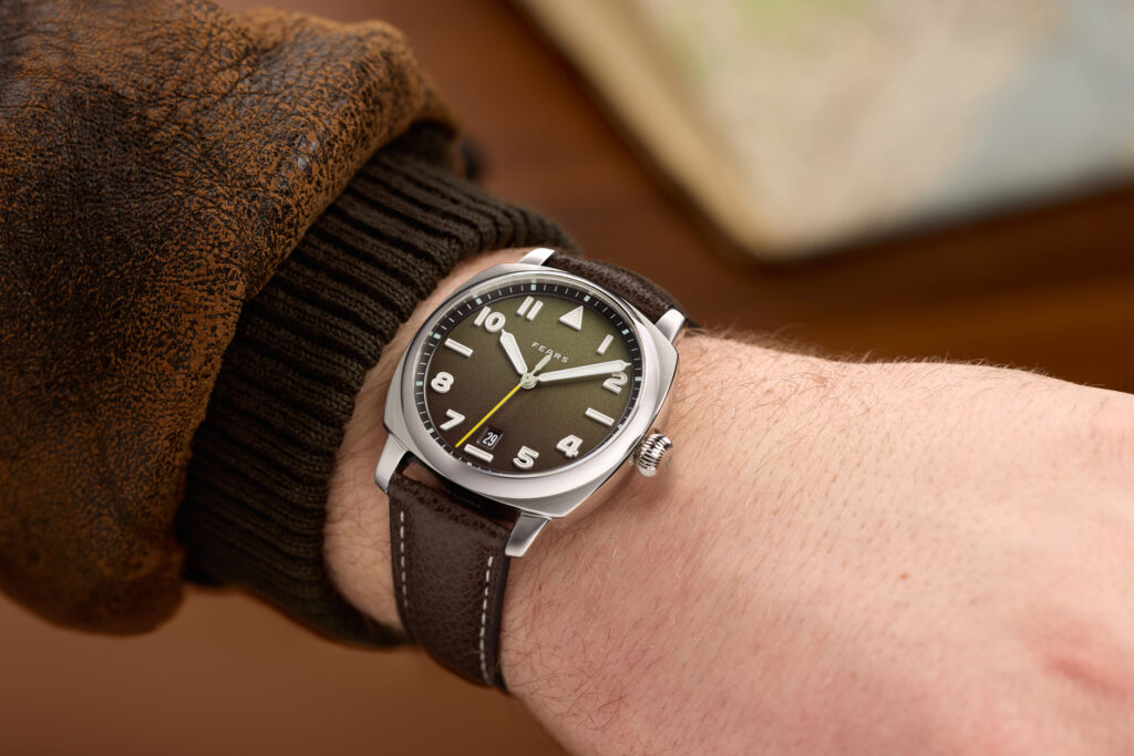 ホクタン retro classics TRAVEL M ロイヤルエールフォルス Fears Launches First-ever Pilot Watches and and more
