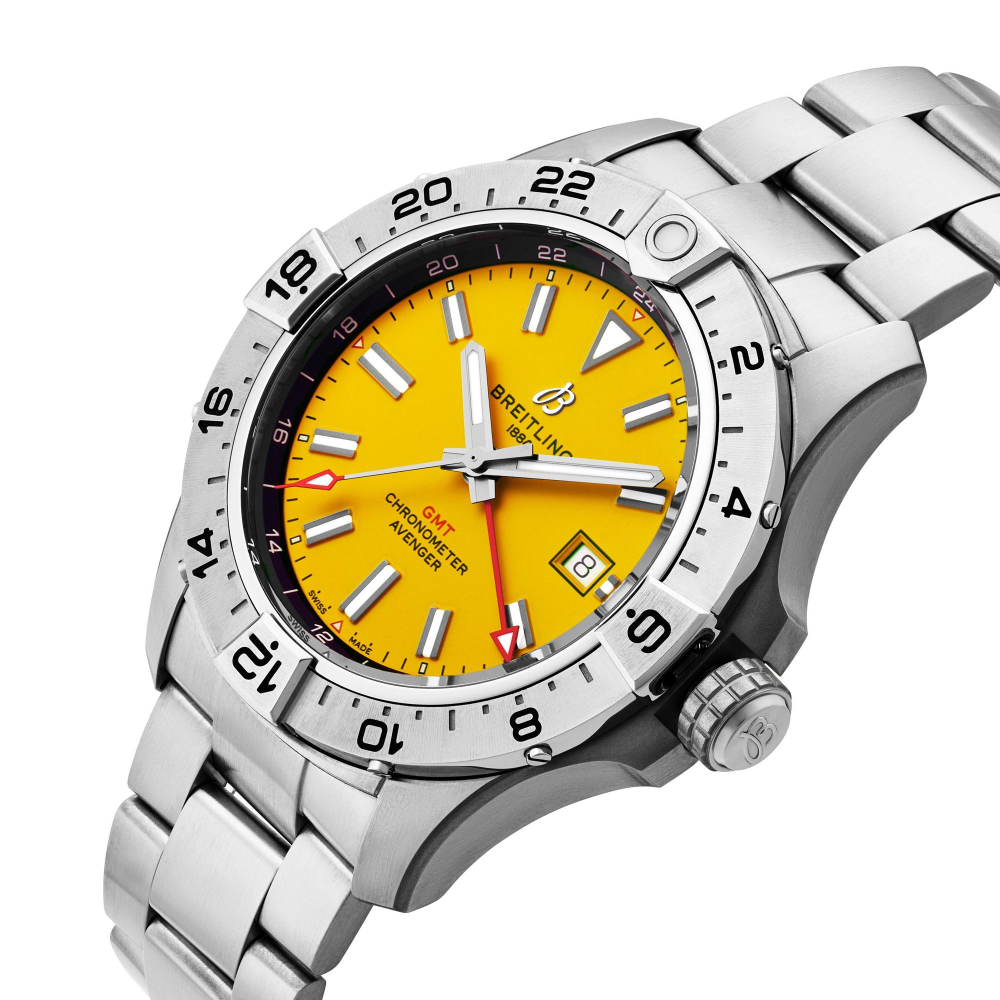 Nationwide jeweler's head buyer reviews top watch trends for 2026
